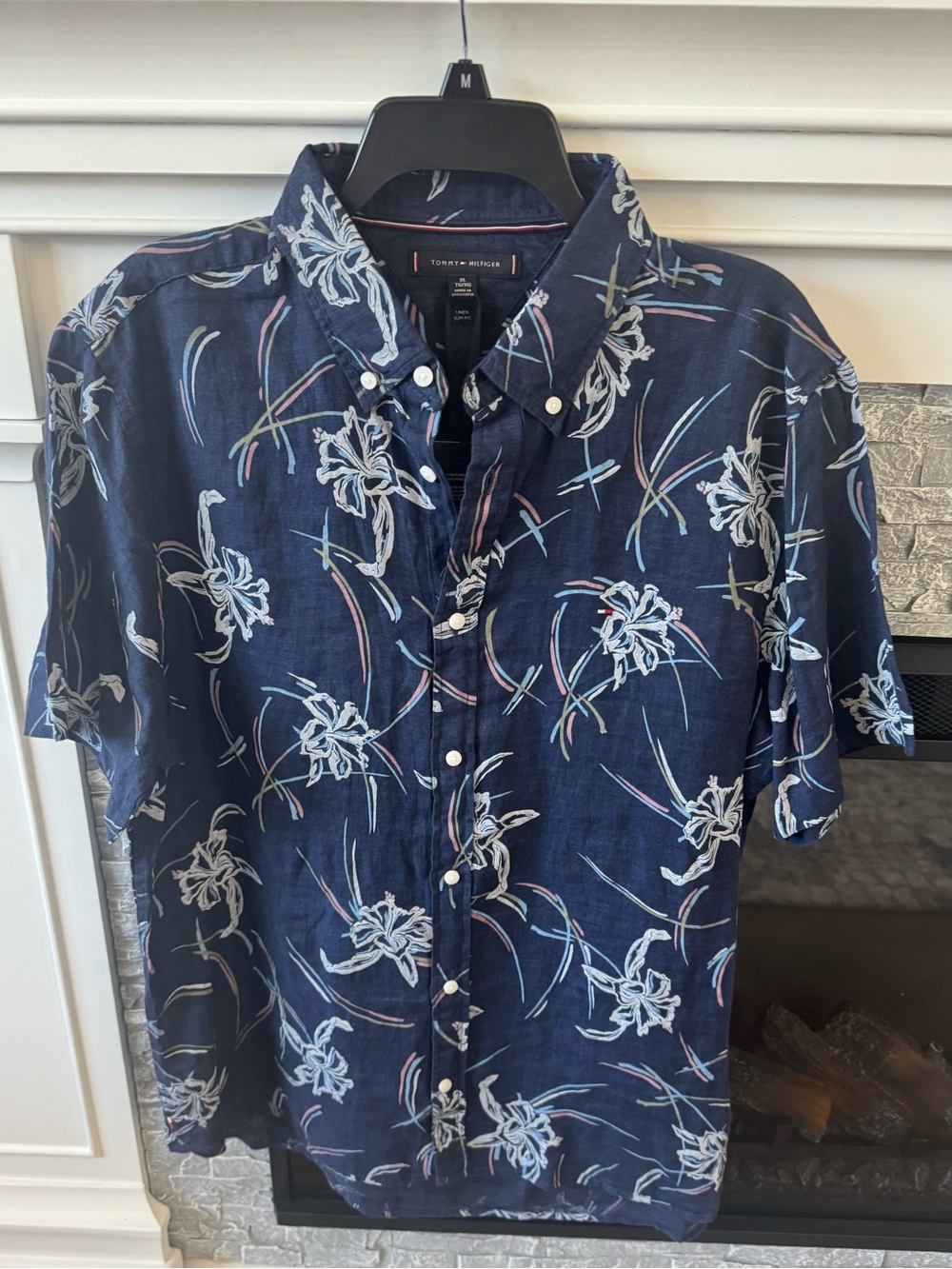 NWT Tommy Hilfiger Men’s short-sleeve linen shirt blue tropical floral pattern